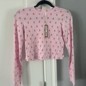 SKIMS Long Sleeve Baby Tee – Gingerbread Print | Size M